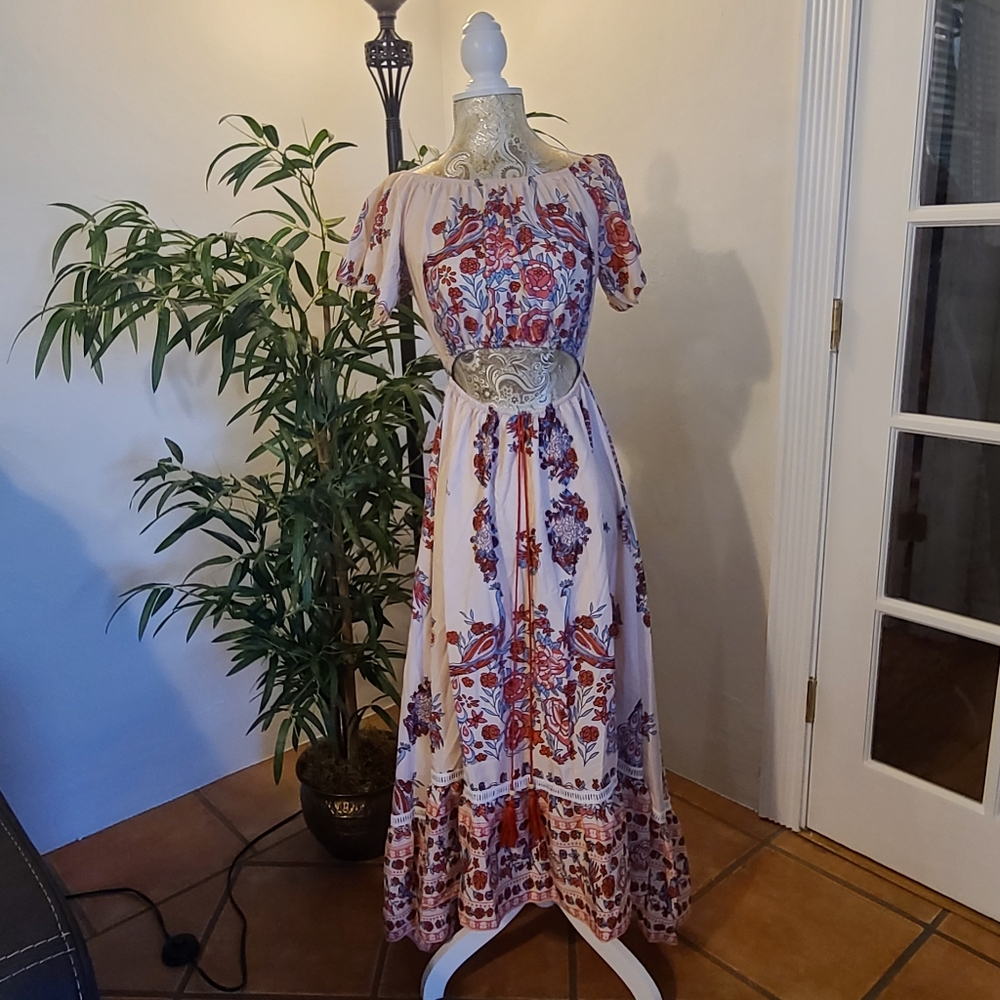 NWT Floral Hi-Low Flowy Bohemian Style Cut-out Dress